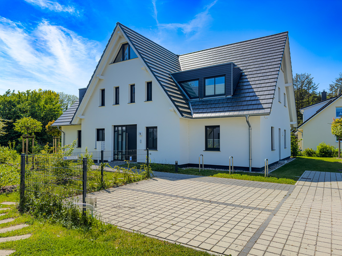 INKLUSIVE EINRICHTUNG!!! Wenn Träume wahr werden; Traum-Ferienwohnung in Ostseenähe 18374 Zingst, Erdgeschosswohnung