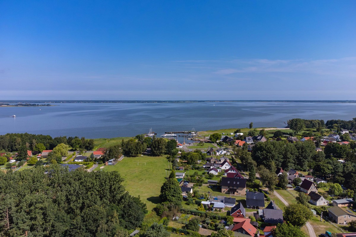 Süßes Ferienhaus auf einem TRAUM Grundstück, unweit vom Bodden 18356 Barth / Bodstedt, Ferienhaus